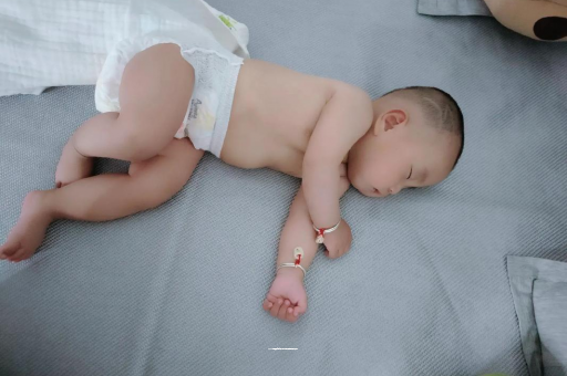 玉环怎样教宝宝爬